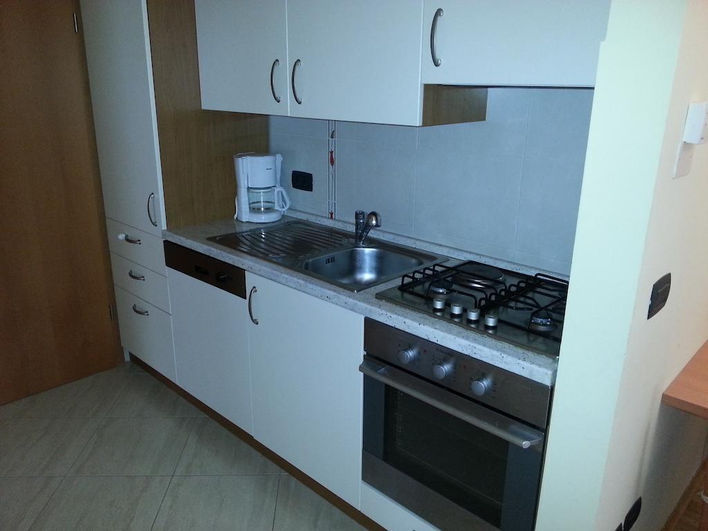 Apartments Villa Teuta Umag Room photo
