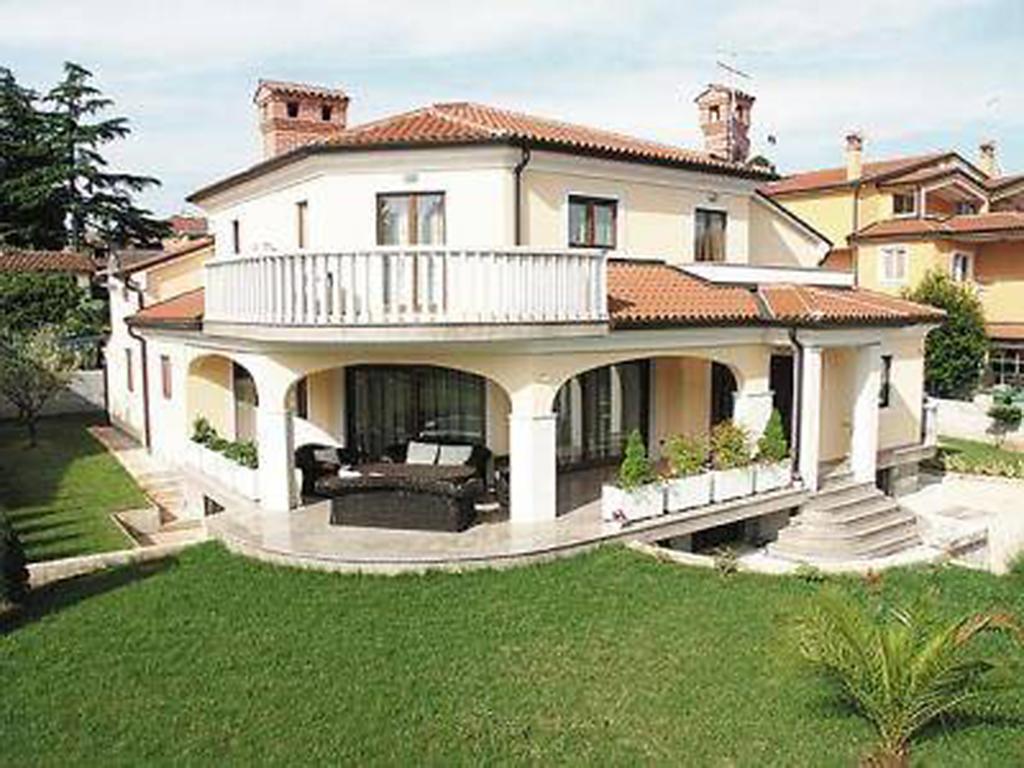 Apartments Villa Teuta Umag Exterior photo